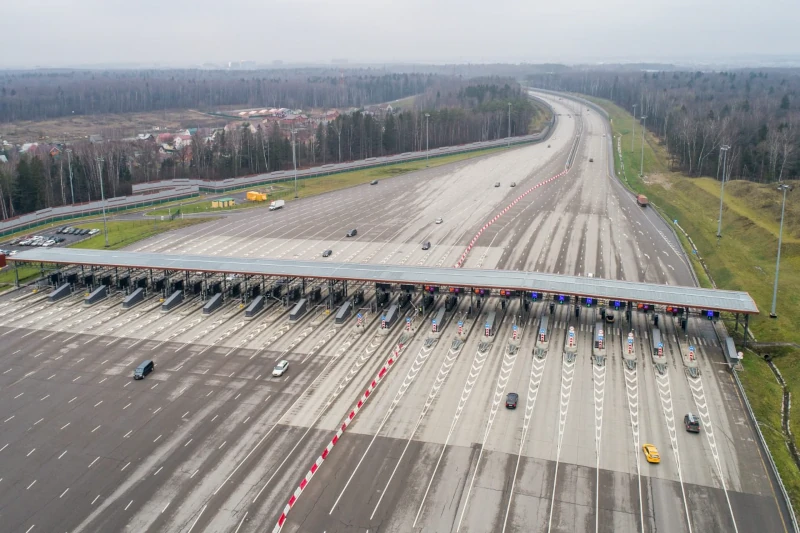 Toll lane and transponder barrier on the highway